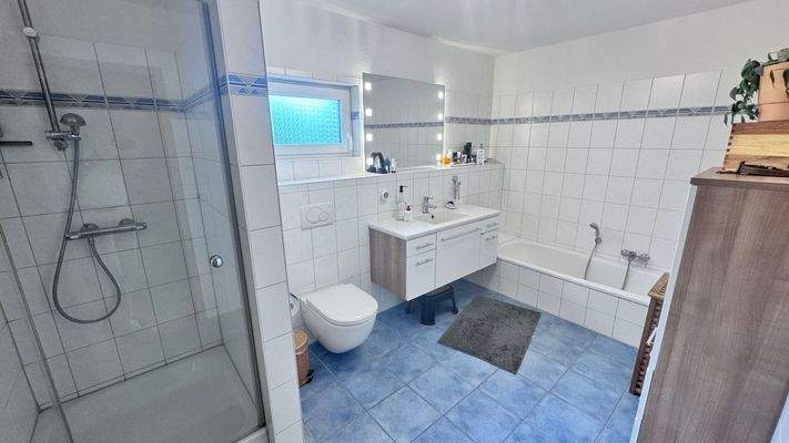 Dusch- und Wannenbad