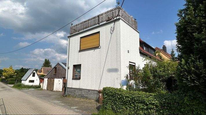 Front- und Seitenansicht