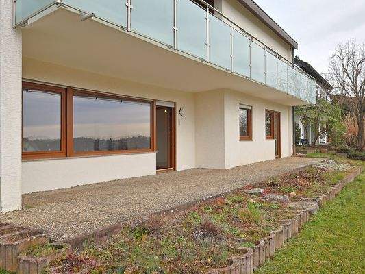 Große Sonnenterrasse