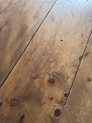 W 1.OG_90qm originale Dielen.jpg