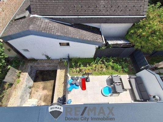 24 Schwimmbad vorbereitet DHH 2201