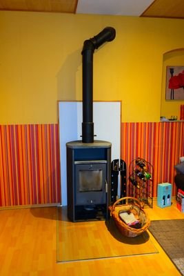 Kamin im Wohnzimmer.JPG