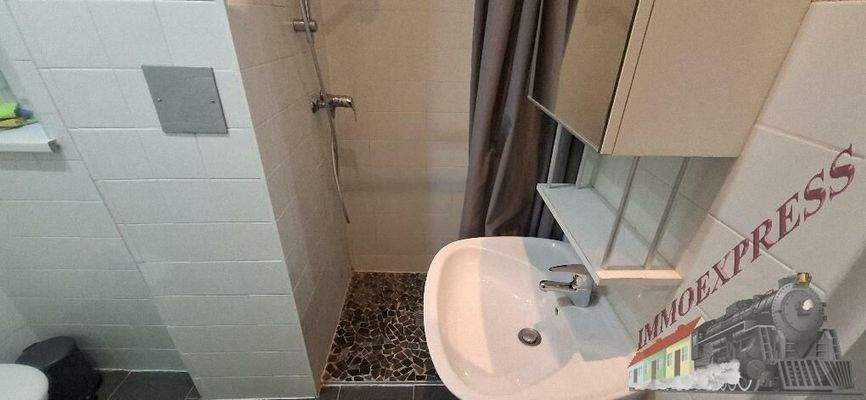 20251205_085906_resized