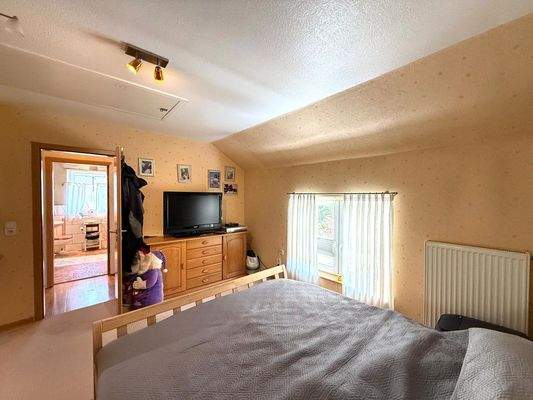 OG Schlafzimmer Bild 1