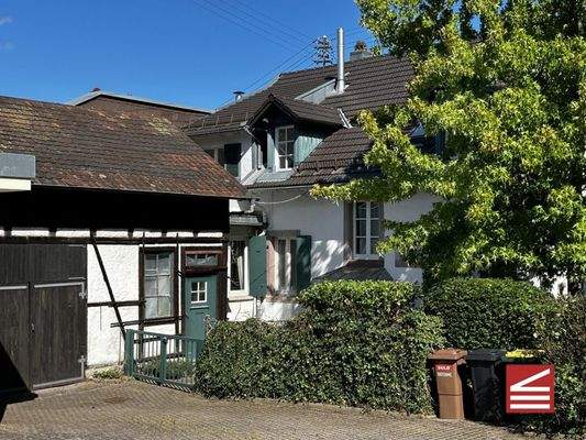 kleine Scheuer mit Garage