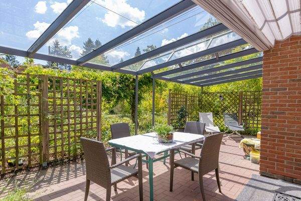 überdachte Terrasse
