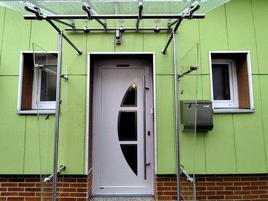 neuer Hauseingangsbereich