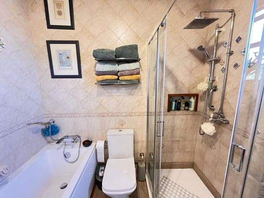 Kreta, Paleloni – Traditionelles kretisches Haus mit ikonischen Steinbögen