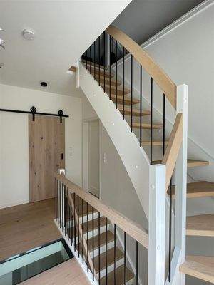 Treppenaufgang vom OG ins DG