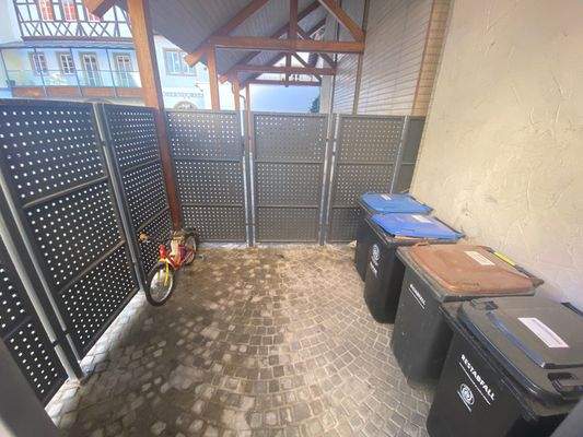 Müll und Fahrräder