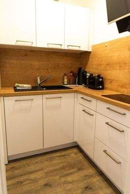 Küche mit kompletter Ausstattu