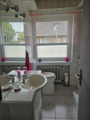 8428b13c-0a2b-4ba5-b1e6-5d69a572a324