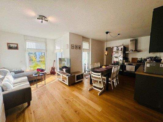 Wohnen-Kochen-Leben m. 2 Terrassenzug.