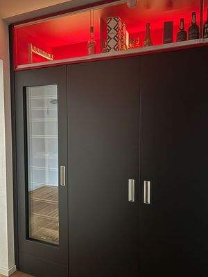 Einbauschrank Diele mit Weinkühler