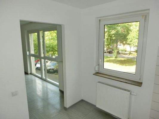 _Küche mit Blick zum Wohnzimmer