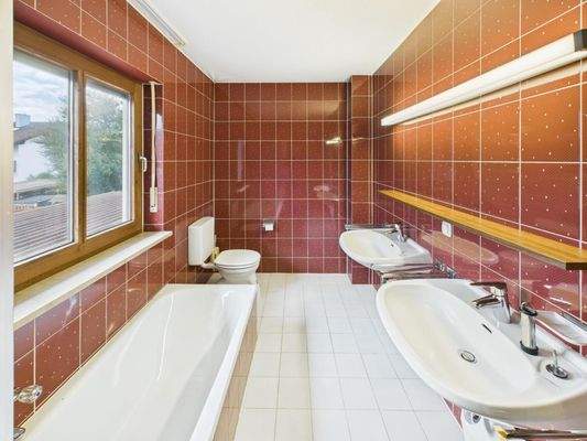 Badezimmer im Obergeschoss