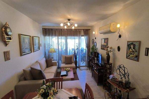 Kreta, Pirgos Psilonerou: Schönes Haus in toller Anlage in Strandlage zu verkaufen