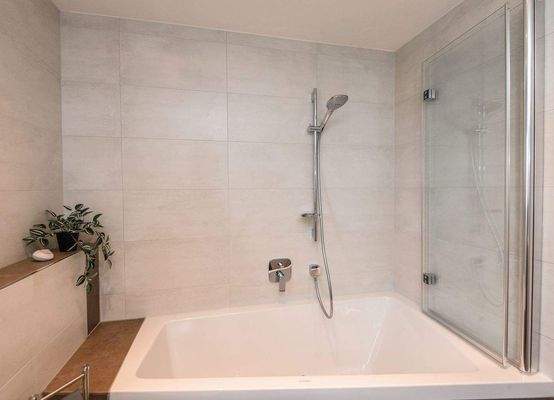 Badezimmer 1 (2).jpg