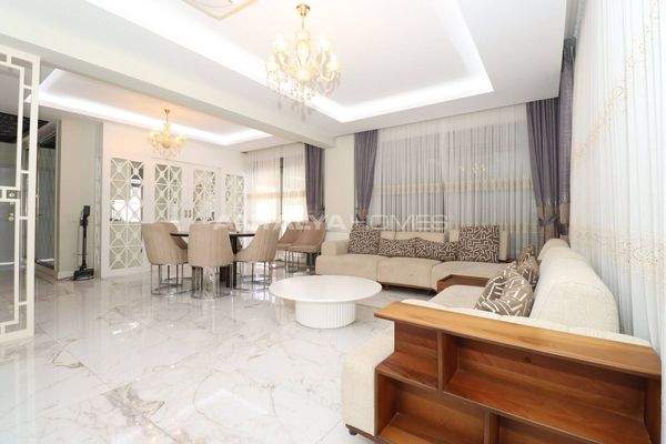 5 Bedroom House with Pool and Garden in Belek