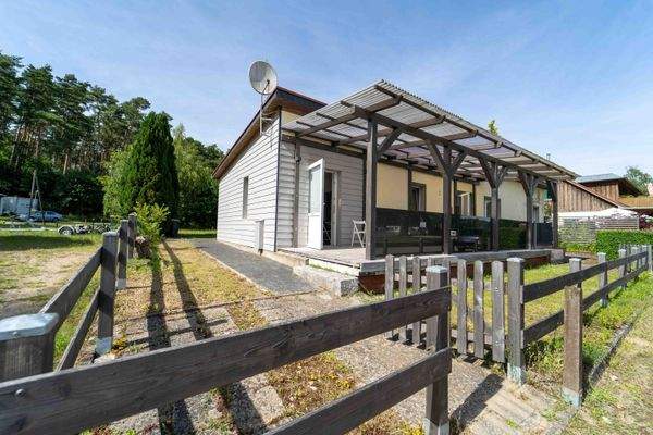 Außenansicht + Garten