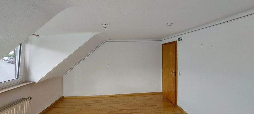 DG Raum 2 (Straßenseite, 2. Foto)