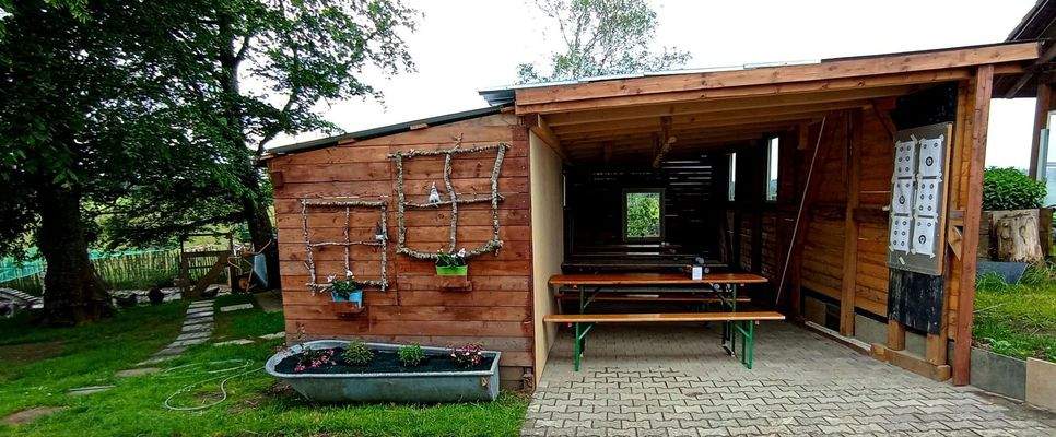 Carport/ Geräteschuppen