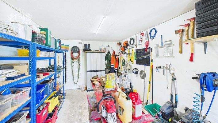 Ausbaufläche/Werkstatt