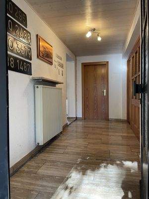 EG Windfang, rechts großer Hobbyraum