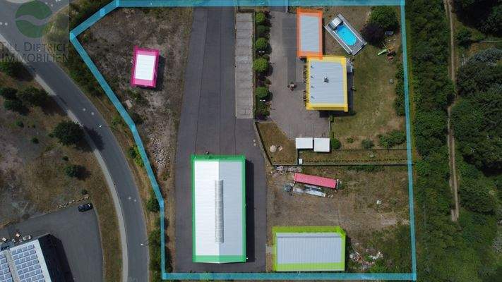 Details: Gelb Verwaltungsgebäude Grün Lagerhalle H