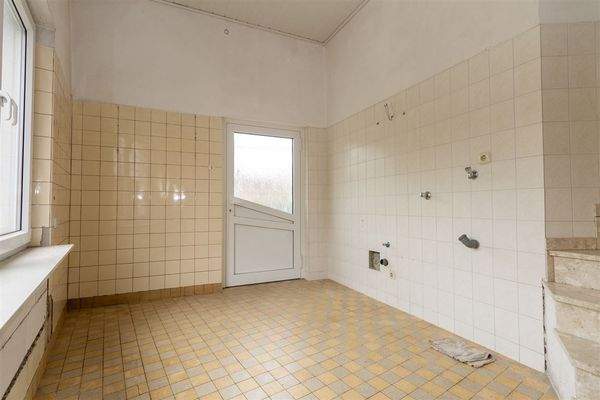 ehemaliger Laden Erdgeschoss