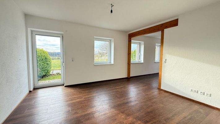 Essen mit Gartenterrassenzugang