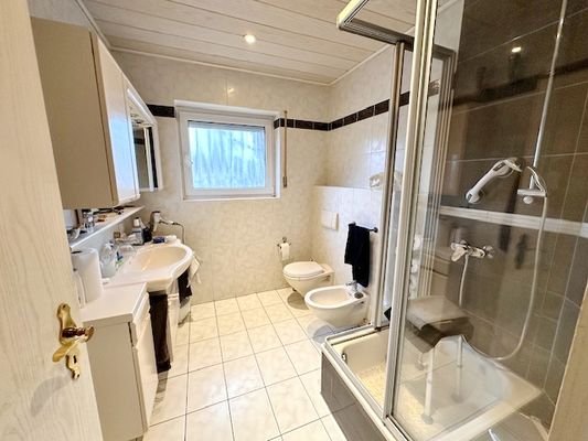 Badezimmer 1