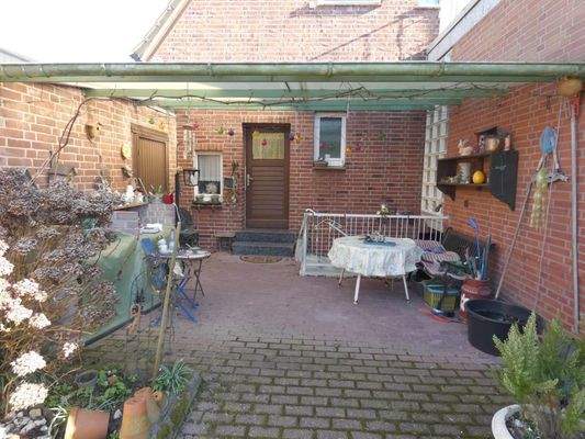 überdachte Terrasse