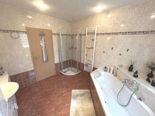 DG: Familienbad, Bild 2