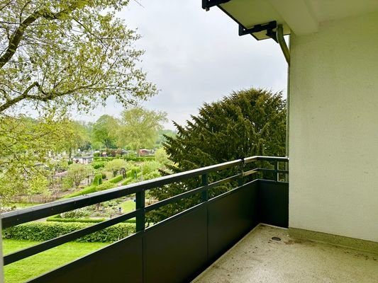 9 Der Balkon 