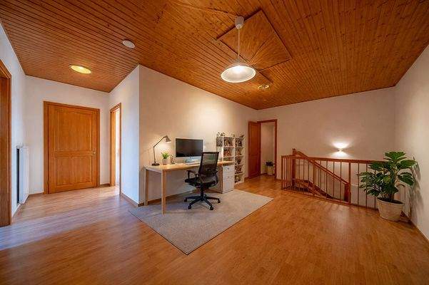 200-8903_Galerie-3_gestaged