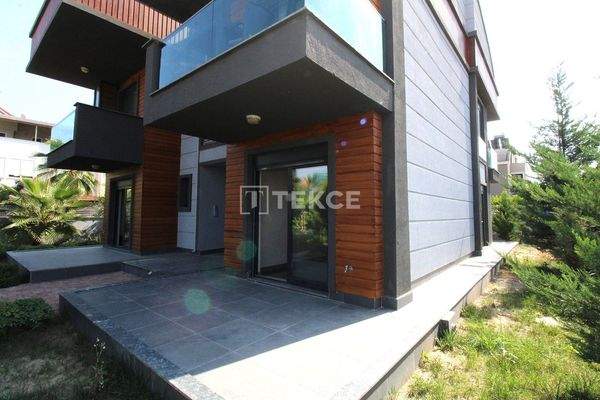 Flat with a Shared Pool Near Golf Courses in Kadriye Antalya