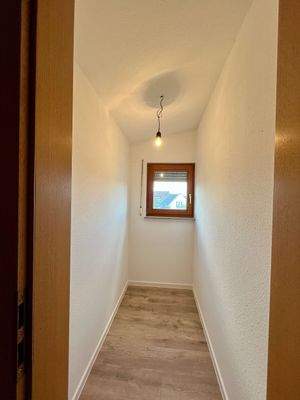 Kleiner Raum mit Fenster