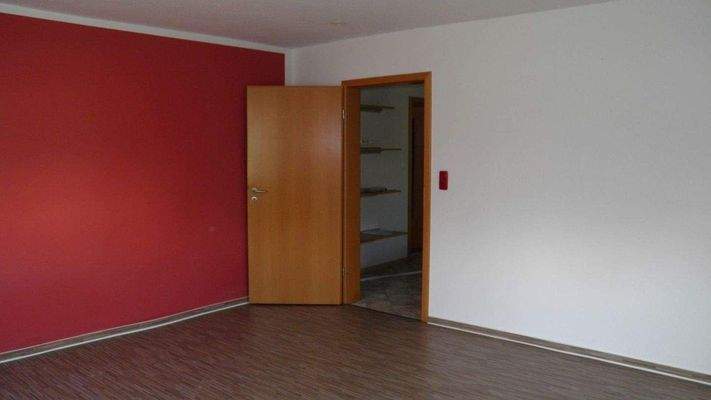 Zugang zu Wohnraum 2 im EG