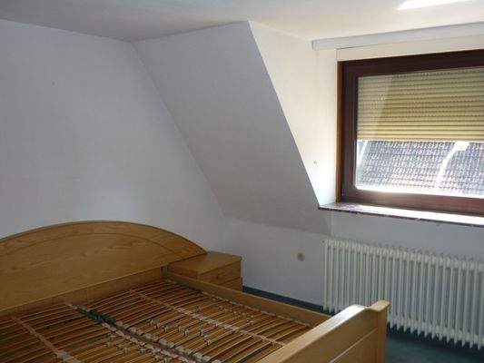 Schlafzimmer 1
