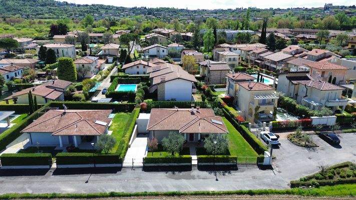 WhatsApp Image 2025-04-18 at 12.13.56 (3).jpeg