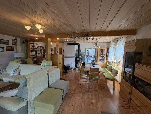 Gemütliches Wohnzimmer im Erdgeschoss