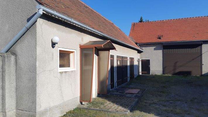 Nebengebäude (2).jpg