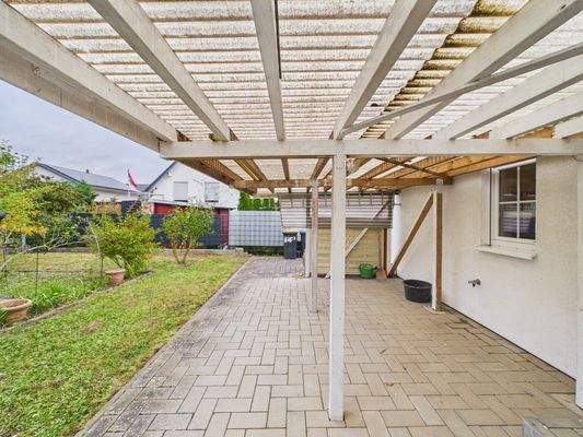 Überdachte Terrasse