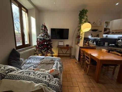 EB222FAA-20FB-4C8D-95C9-5D084E2FFA09_4_5005_c