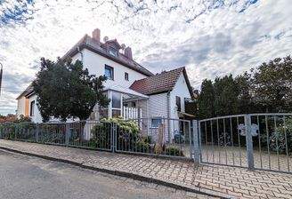 Blick von der Strasse