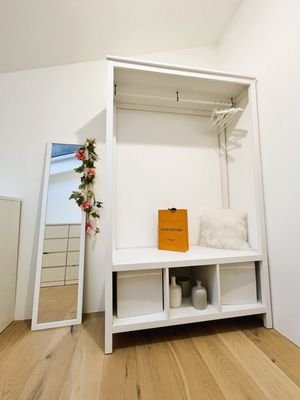Über 9m² großes Zimmer