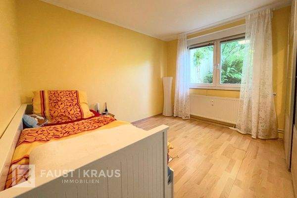 Hobbyraum im Keller.JPG