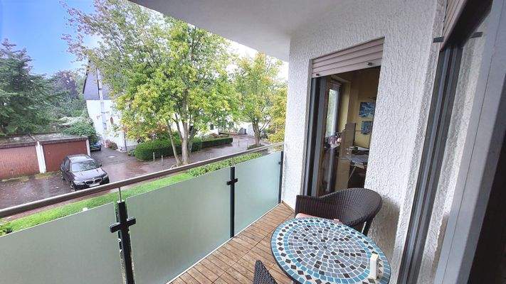 ...ebenfalls mit Balkonzugang