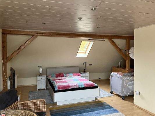 DG: Schlafzimmer 4 - Studio